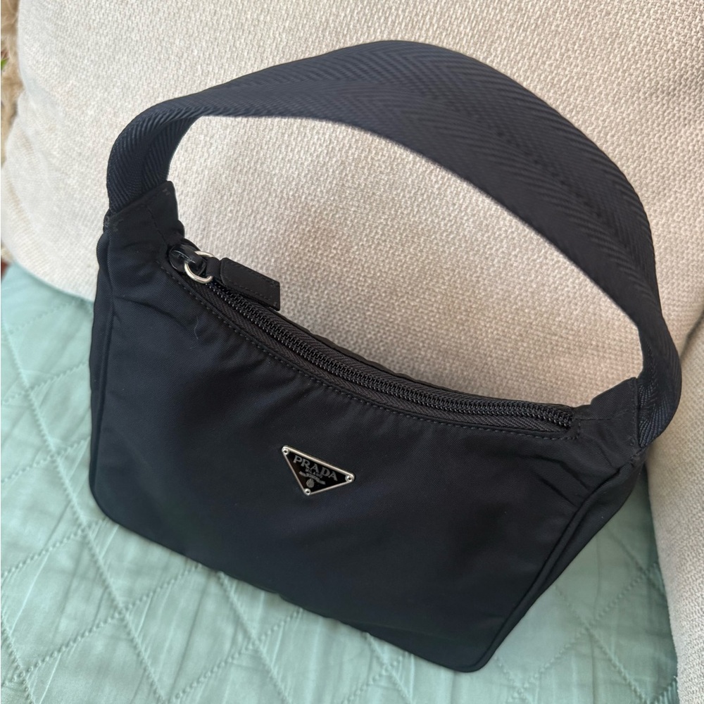 Prada Re-Edition 2000 Nylon Mini Bag - Picture 3 of 11